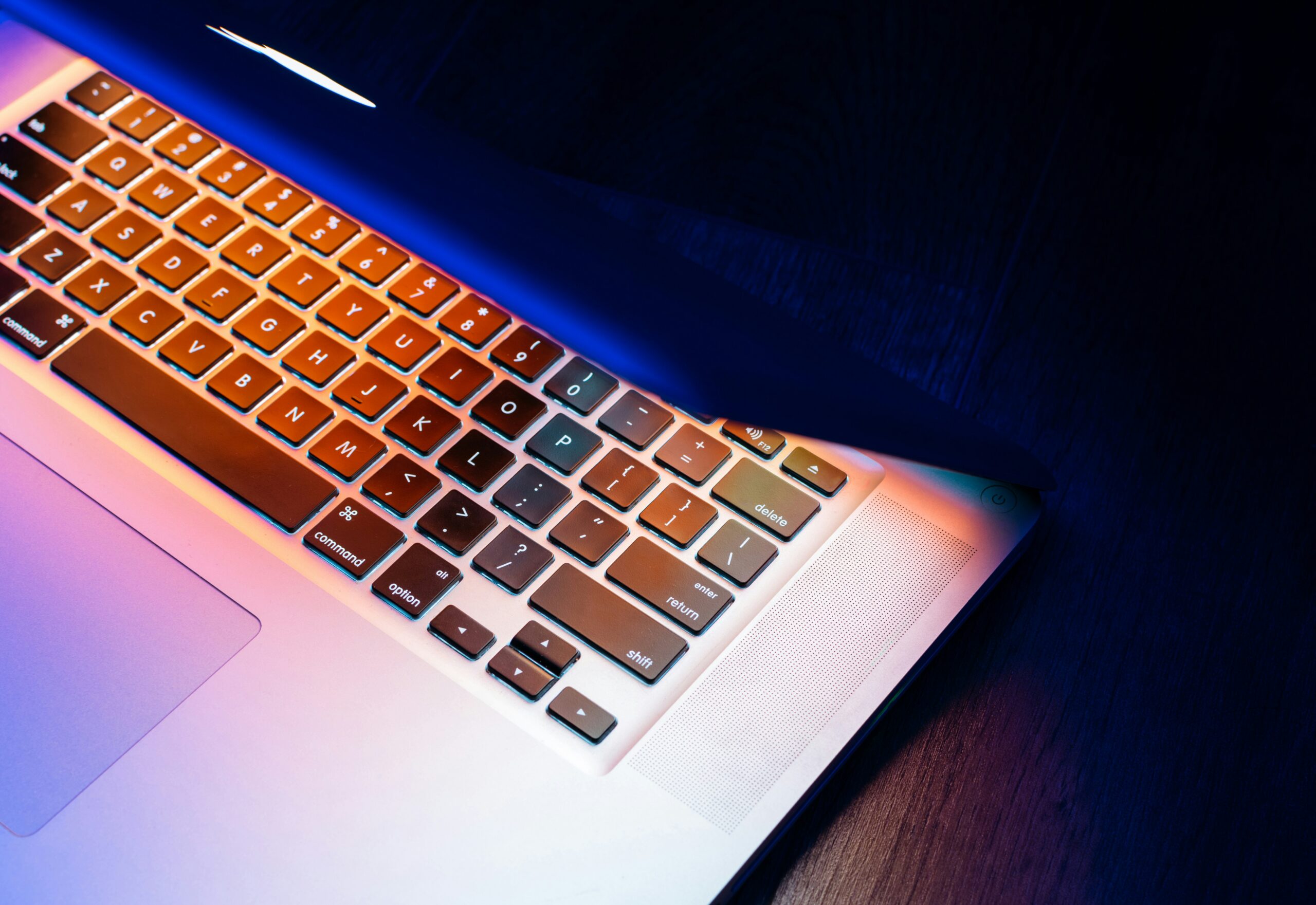 szabo-viktor-qJTgxn3F4Qs-unsplash